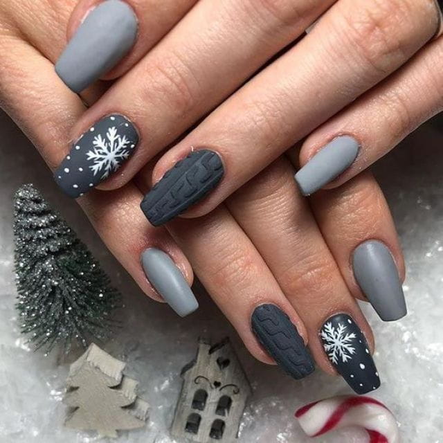 100+ Best Winter Nail Ideas And Designs To Try images 34