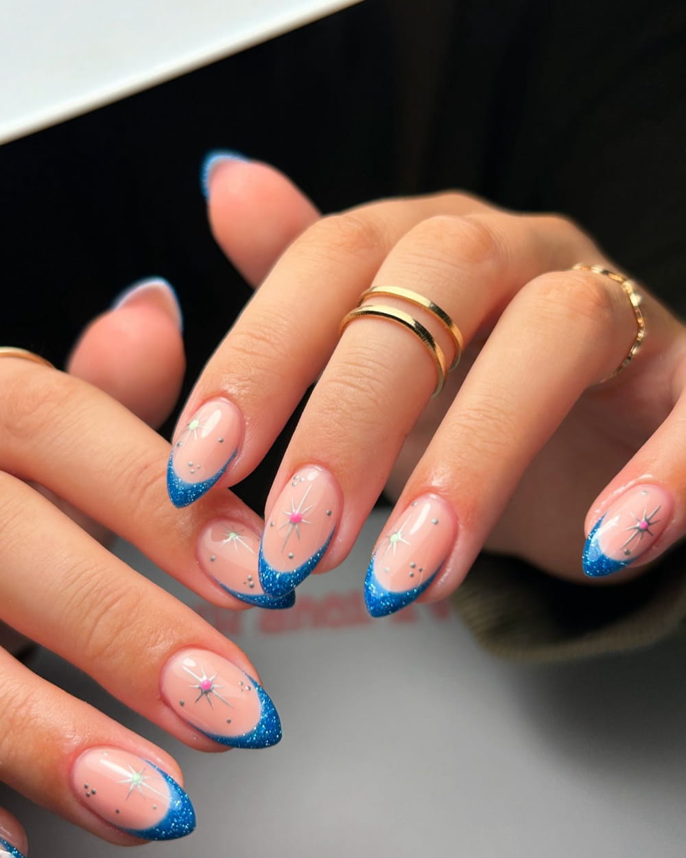 50+ Chic Winter Nail Ideas To Inspire You This Winter Season images 11