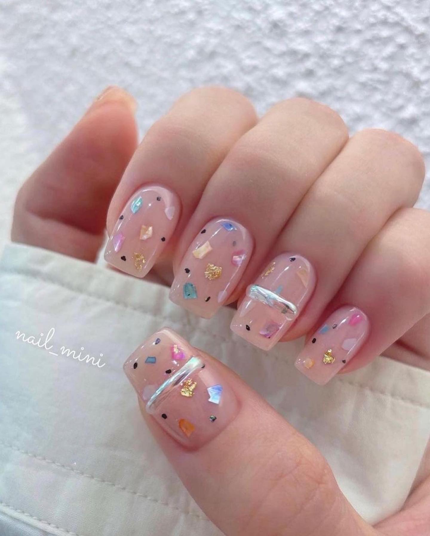 100 Pretty Spring Nail Designs To Try This Year images 31