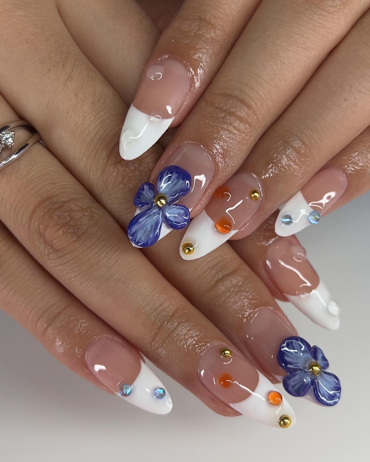 100 Pretty Spring Nail Designs To Try This Year images 40