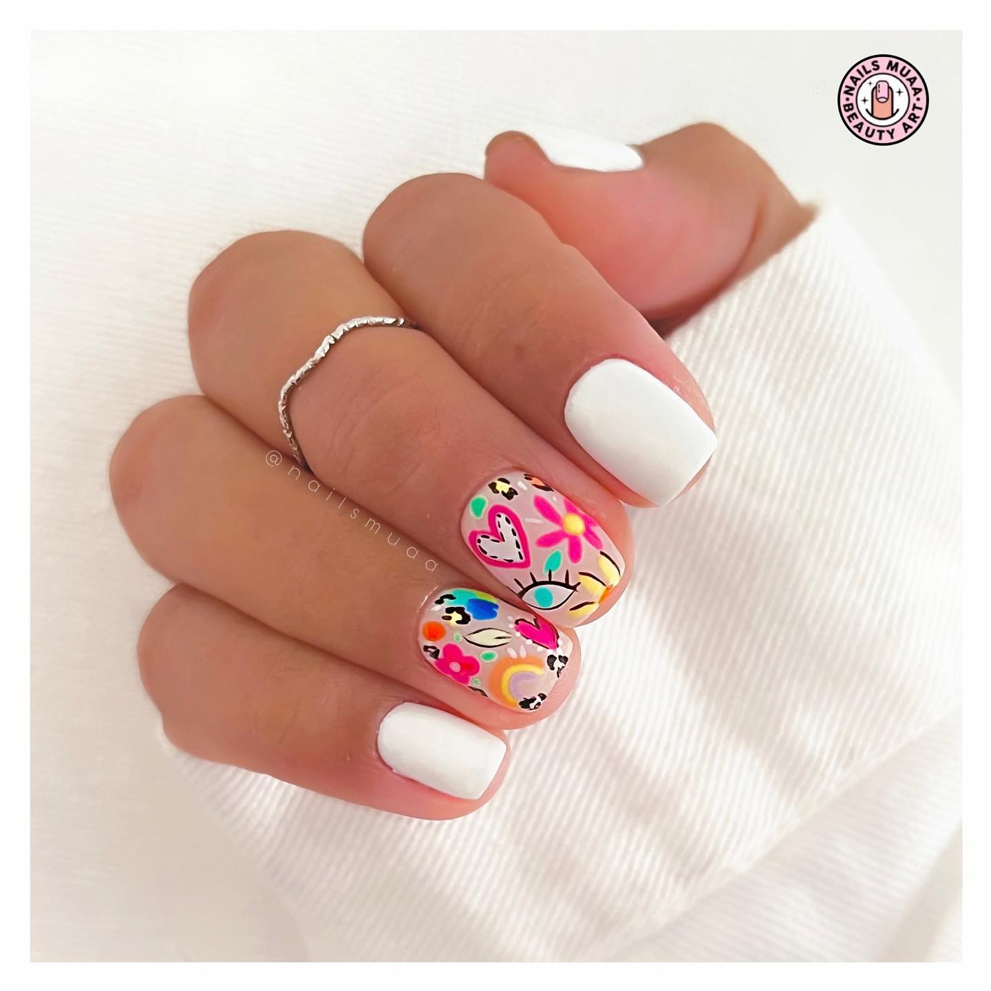100 Pretty Spring Nail Designs To Try This Year images 56