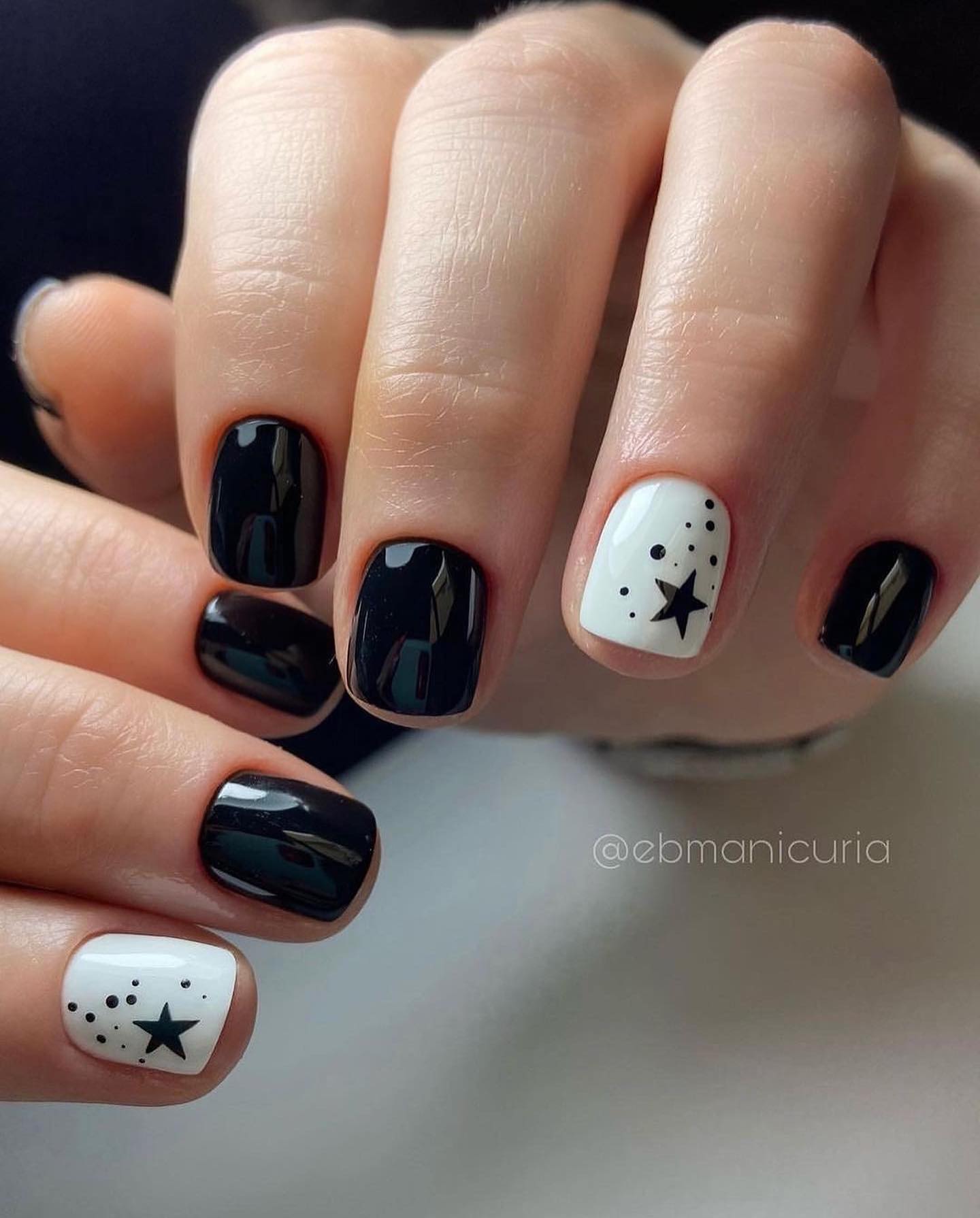 100+ Short Nail Designs You’ll Want To Try This Year images 12