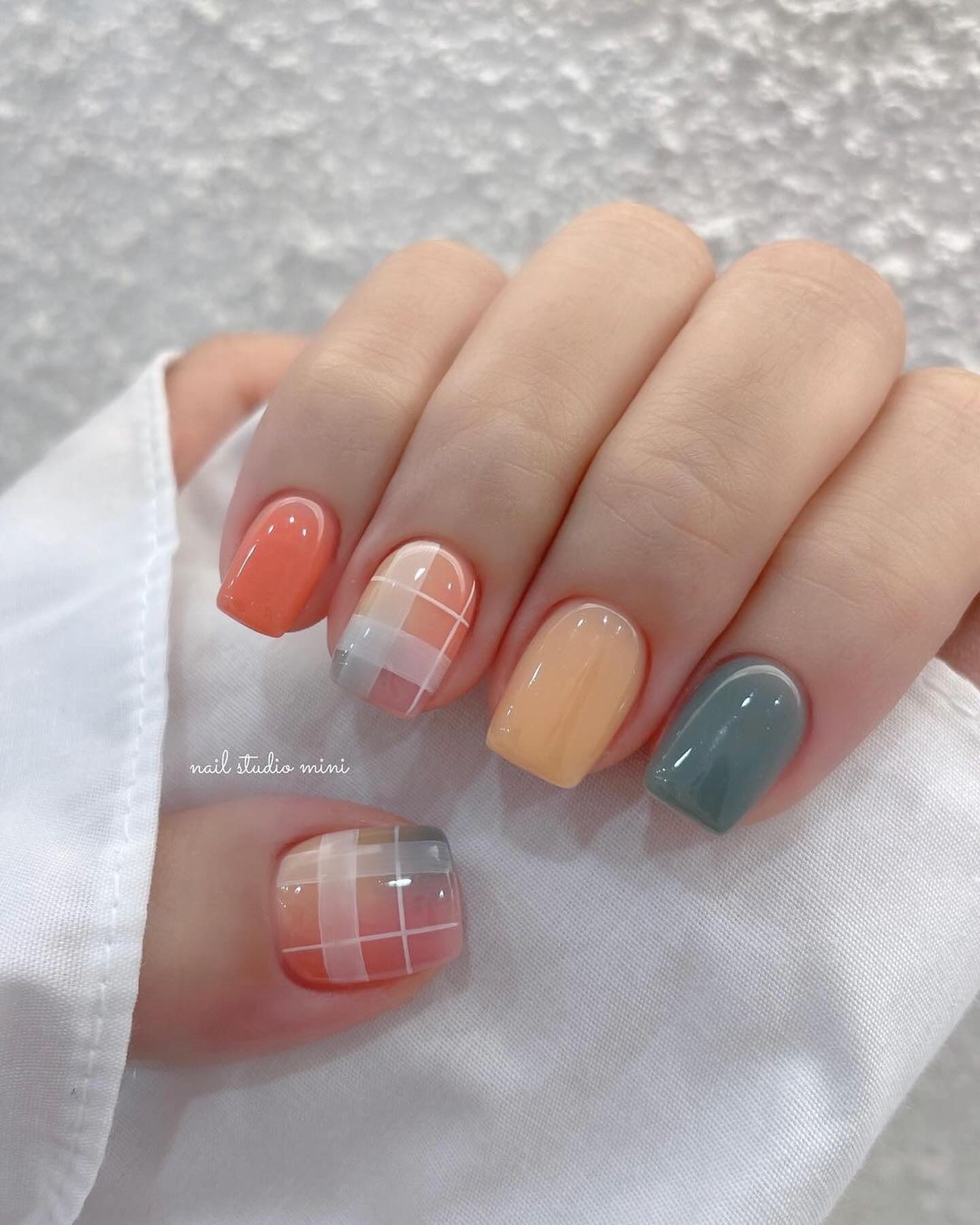 100+ Short Nail Designs You’ll Want To Try This Year images 19