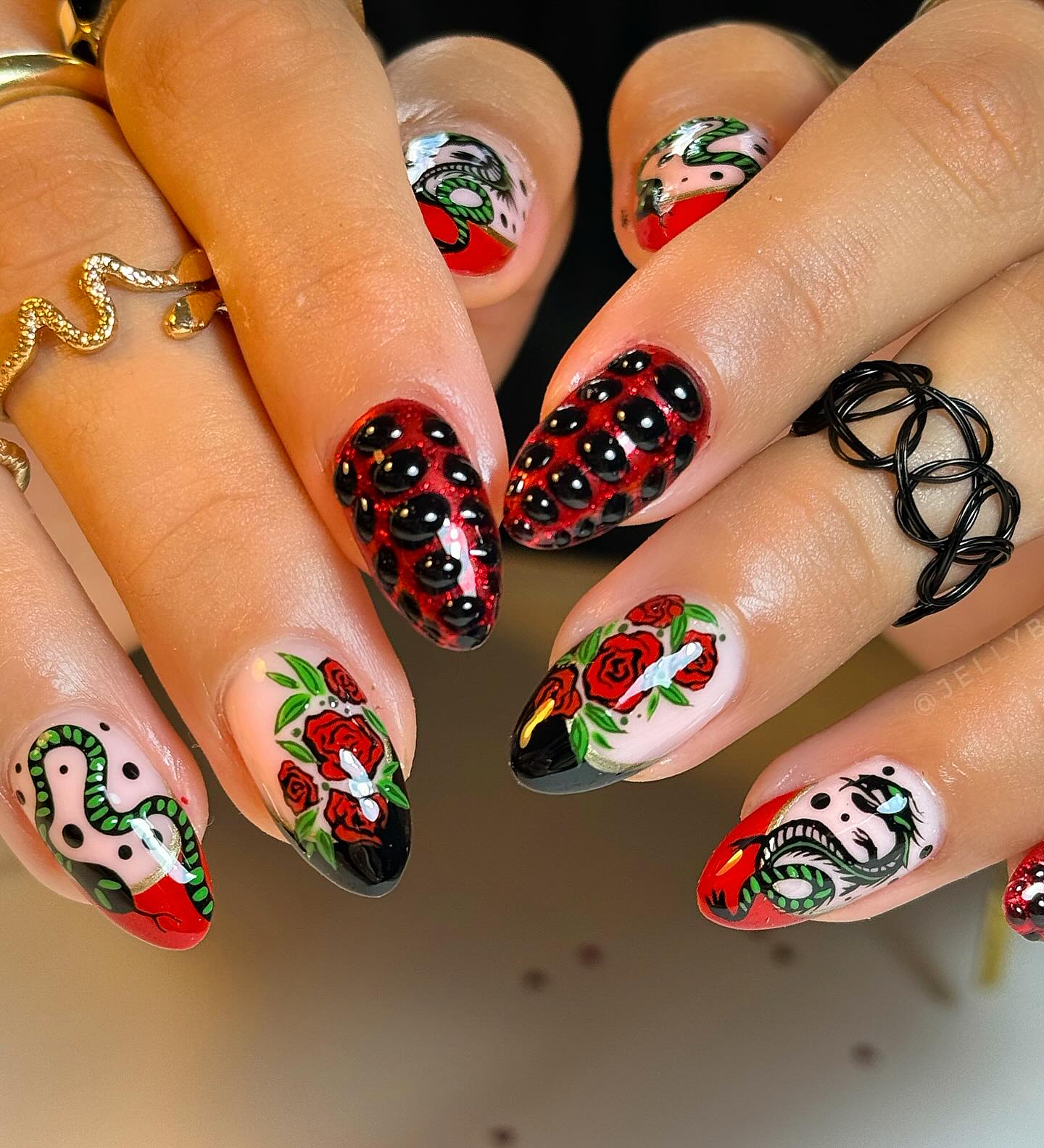 100+ Short Nail Designs You’ll Want To Try This Year images 67