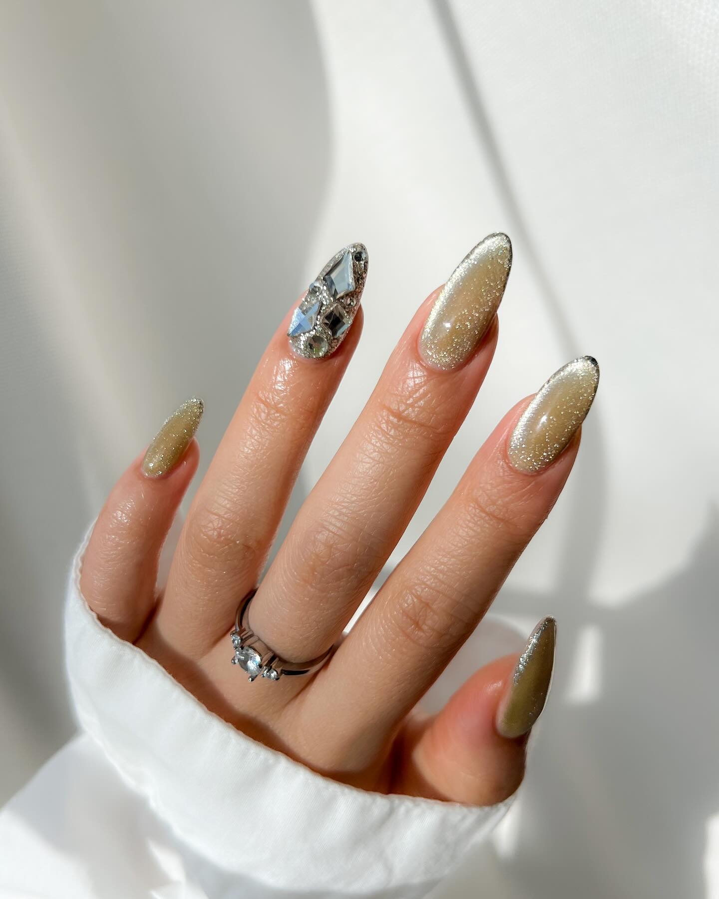 100+ Short Nail Designs You’ll Want To Try This Year images 97