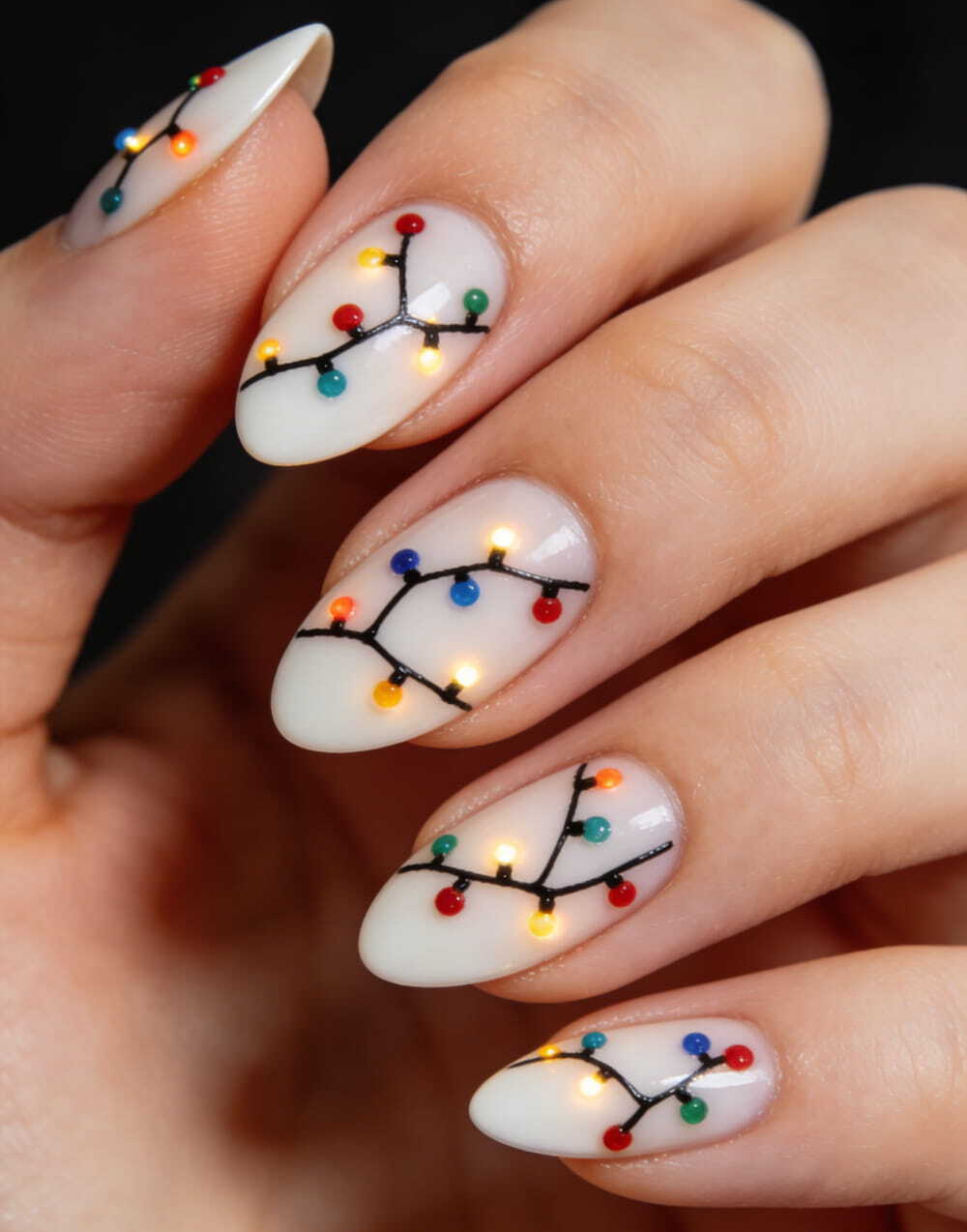 40+ Breathtaking Christmas Nails 2025: Festive Manicure Ideas That Look Expensive images 15