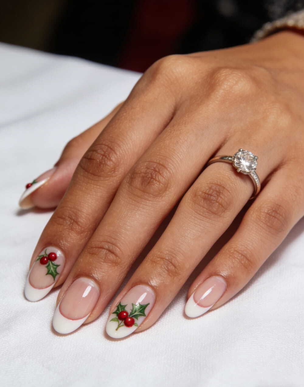 40+ Breathtaking Christmas Nails 2025: Festive Manicure Ideas That Look Expensive images 21