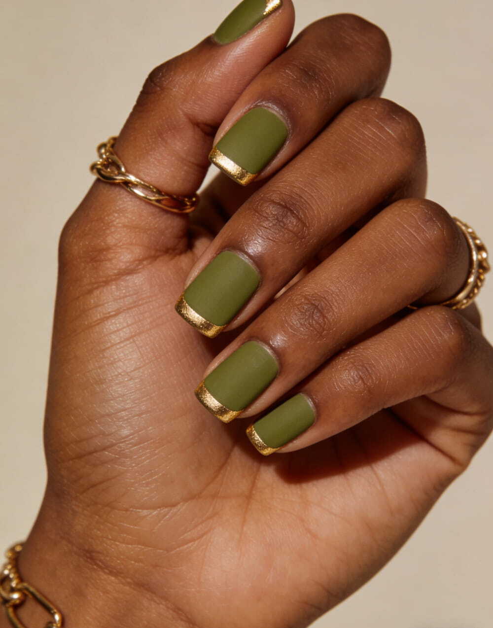 40+ Breathtaking Christmas Nails 2025: Festive Manicure Ideas That Look Expensive images 32