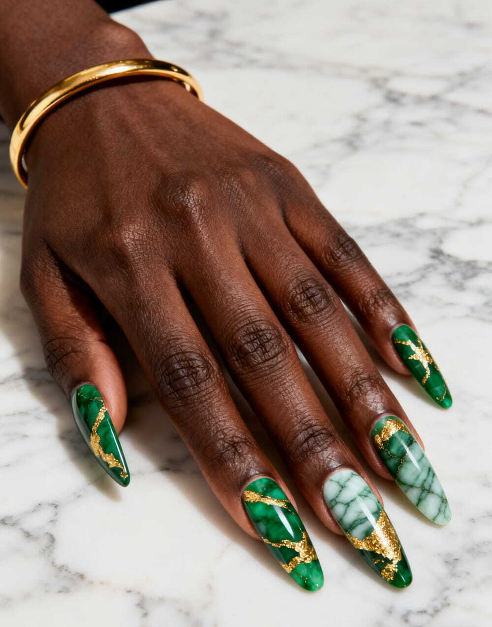 40+ Breathtaking Christmas Nails 2025: Festive Manicure Ideas That Look Expensive images 39