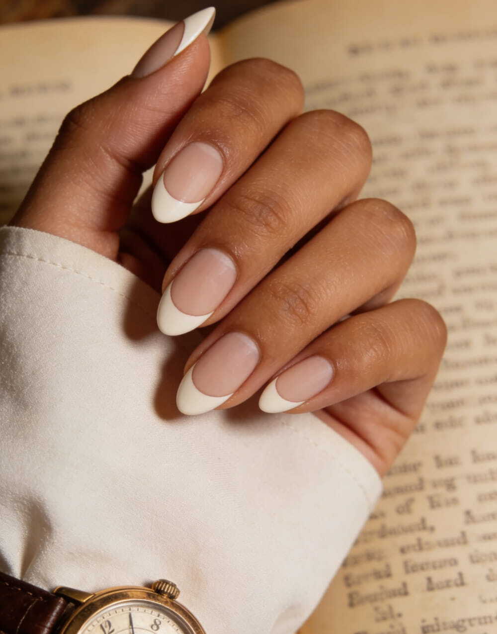 45+ Chic Quiet Luxury Nails 2026: The Most Expensive Looking Manicures You Need images 28