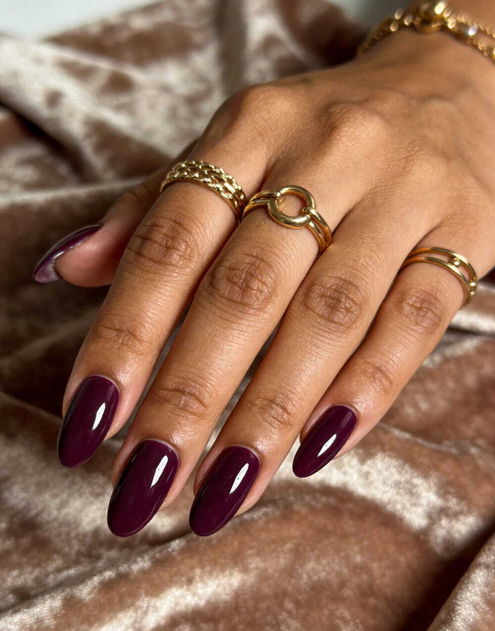 40+ Stunning Winter Nail Designs 2026: The Chicest Manicure Ideas You Need To Try images 16
