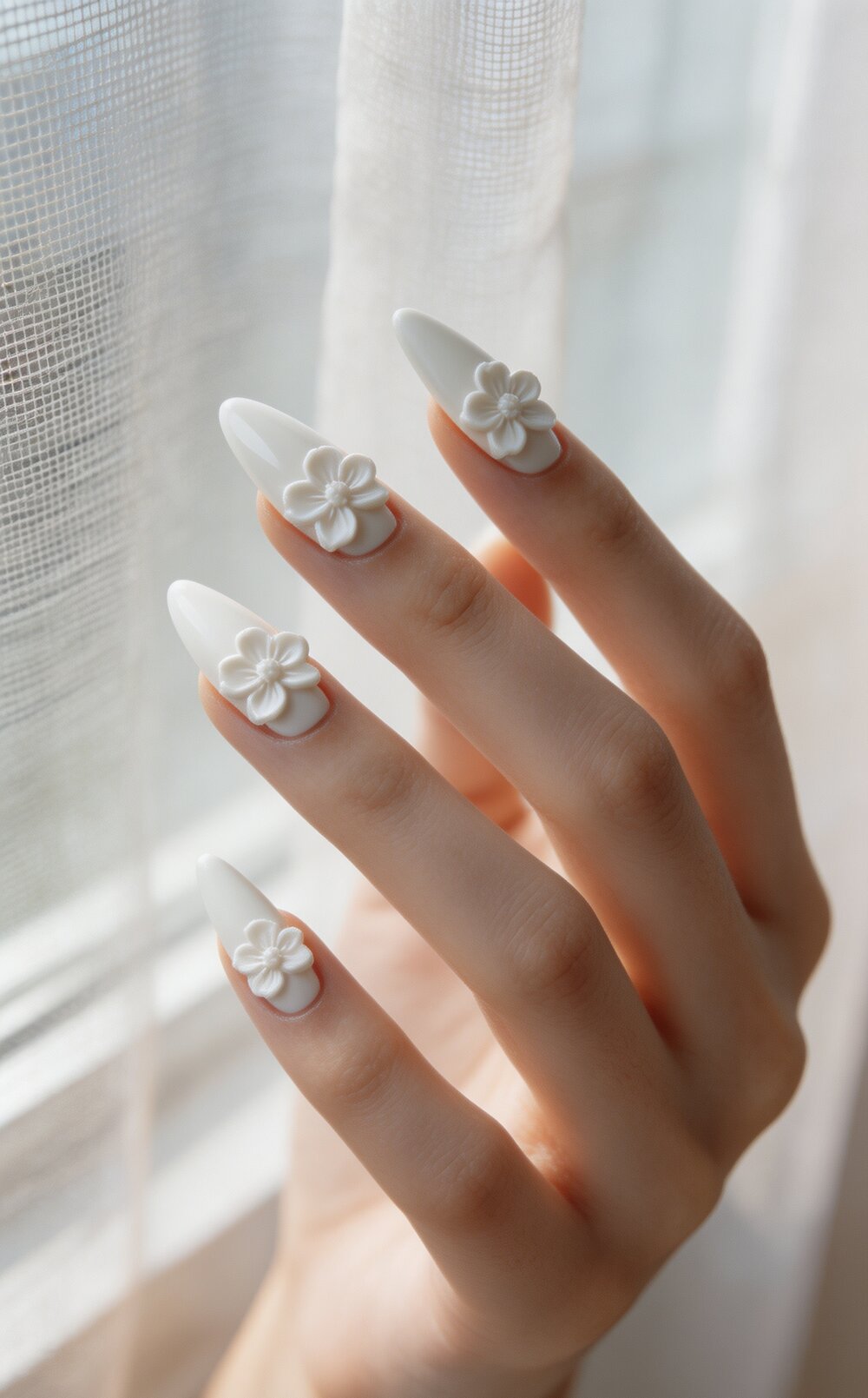 36 Viral White Nail Designs Everyone Is Saving – inspiration image 30