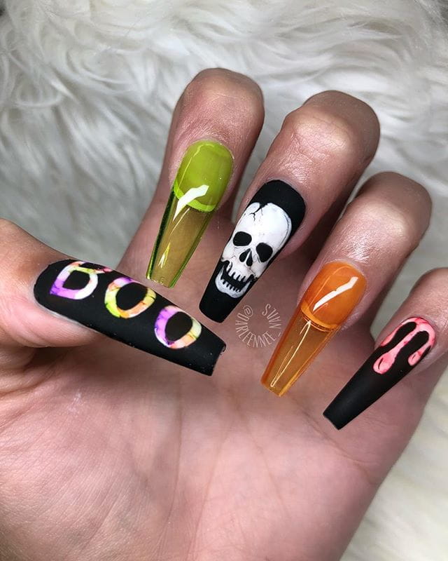 30 Cool and Easy Halloween nail art designs for Women img 13