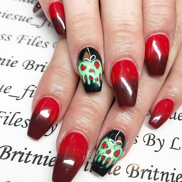 30 Cool and Easy Halloween nail art designs for Women img 1