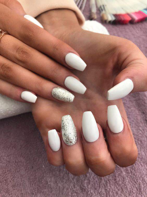 45 White Matte Nail Art Designs for 2018 img 5