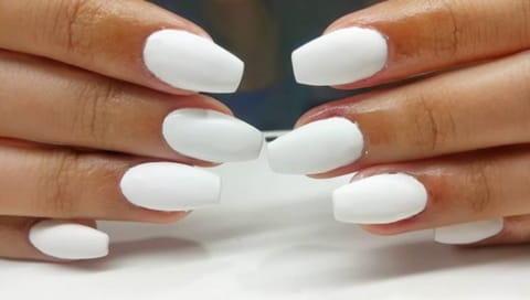 45 White Matte Nail Art Designs for 2018 img 37