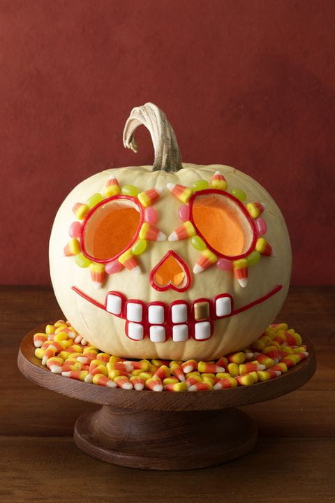 38 Easy Pumpkin Carving Ideas for Halloween 2018 img 24