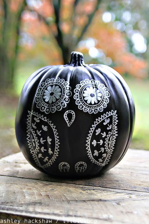 38 Easy Pumpkin Carving Ideas for Halloween 2018 img 33