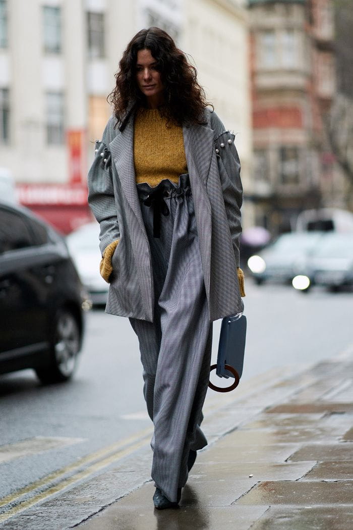 50+ Amazing Street Style Outfit To Copy Today img 36