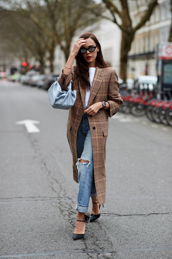 50+ Amazing Street Style Outfit To Copy Today img 46