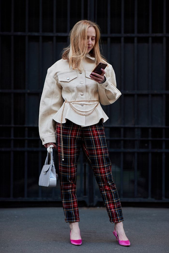 50+ Amazing Street Style Outfit To Copy Today img 49