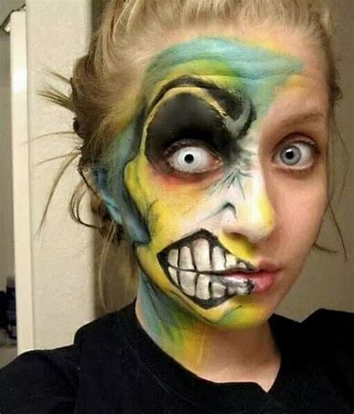 100+ Scary And Unique Halloween Makeup Ideas img 21