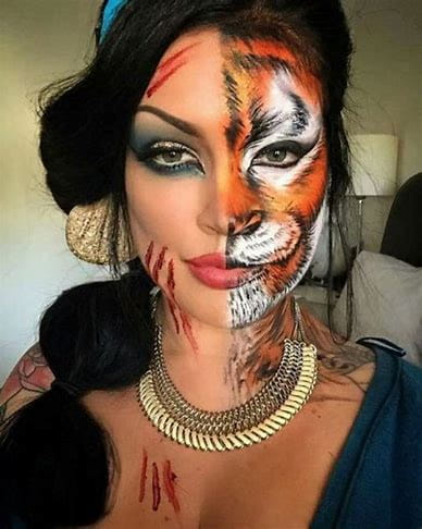 100+ Scary And Unique Halloween Makeup Ideas img 36