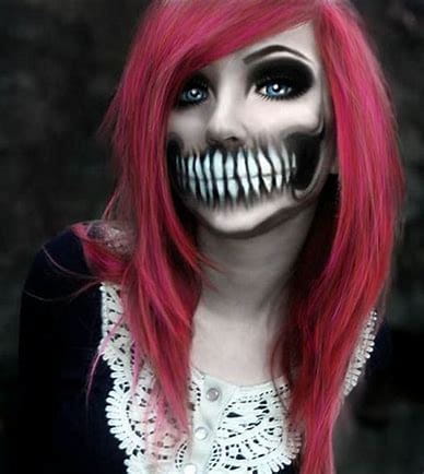 100+ Scary And Unique Halloween Makeup Ideas img 41