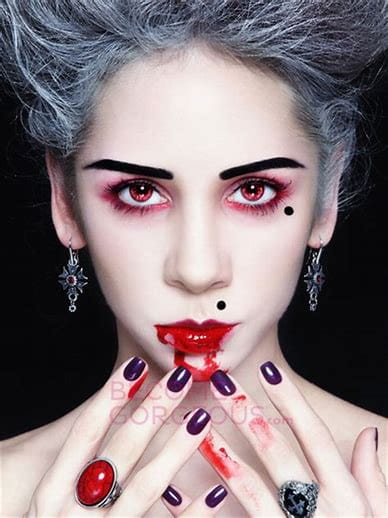 100+ Scary And Unique Halloween Makeup Ideas img 47