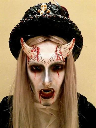 100+ Scary And Unique Halloween Makeup Ideas img 67