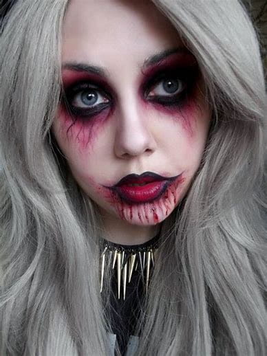 100+ Scary And Unique Halloween Makeup Ideas img 70