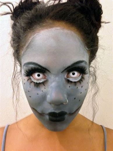 100+ Scary And Unique Halloween Makeup Ideas img 76