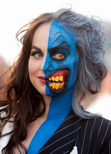 100+ Scary And Unique Halloween Makeup Ideas img 79