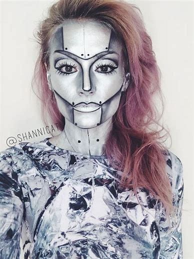 100+ Scary And Unique Halloween Makeup Ideas img 91