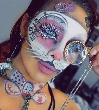 100+ Scary And Unique Halloween Makeup Ideas img 93