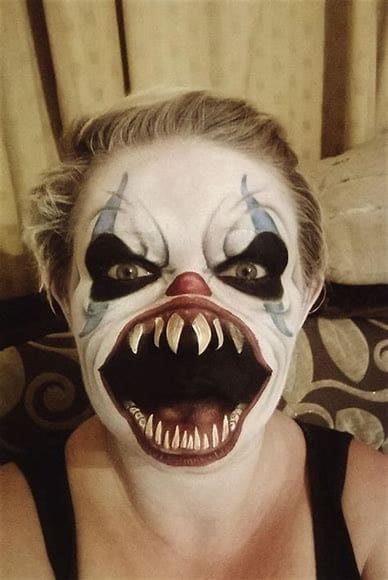 100+ Scary And Unique Halloween Makeup Ideas img 97