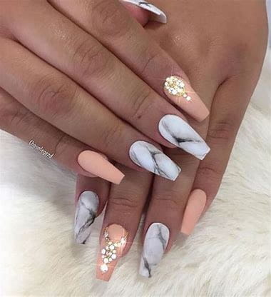 33 Fabulous Marble Nails You Need to See img 18