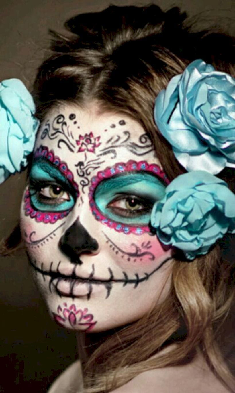 50+ Gorgeous Skull Makeup ideas To Try 2018 Halloween img 6