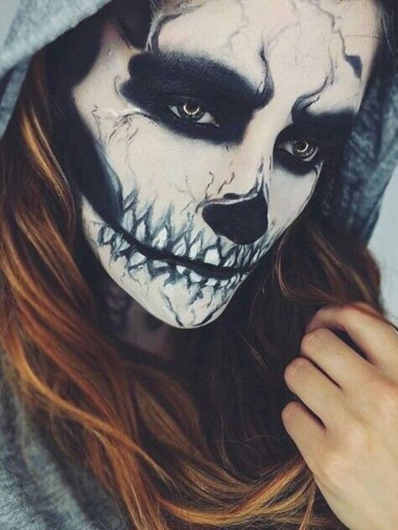 50+ Gorgeous Skull Makeup ideas To Try 2018 Halloween img 8