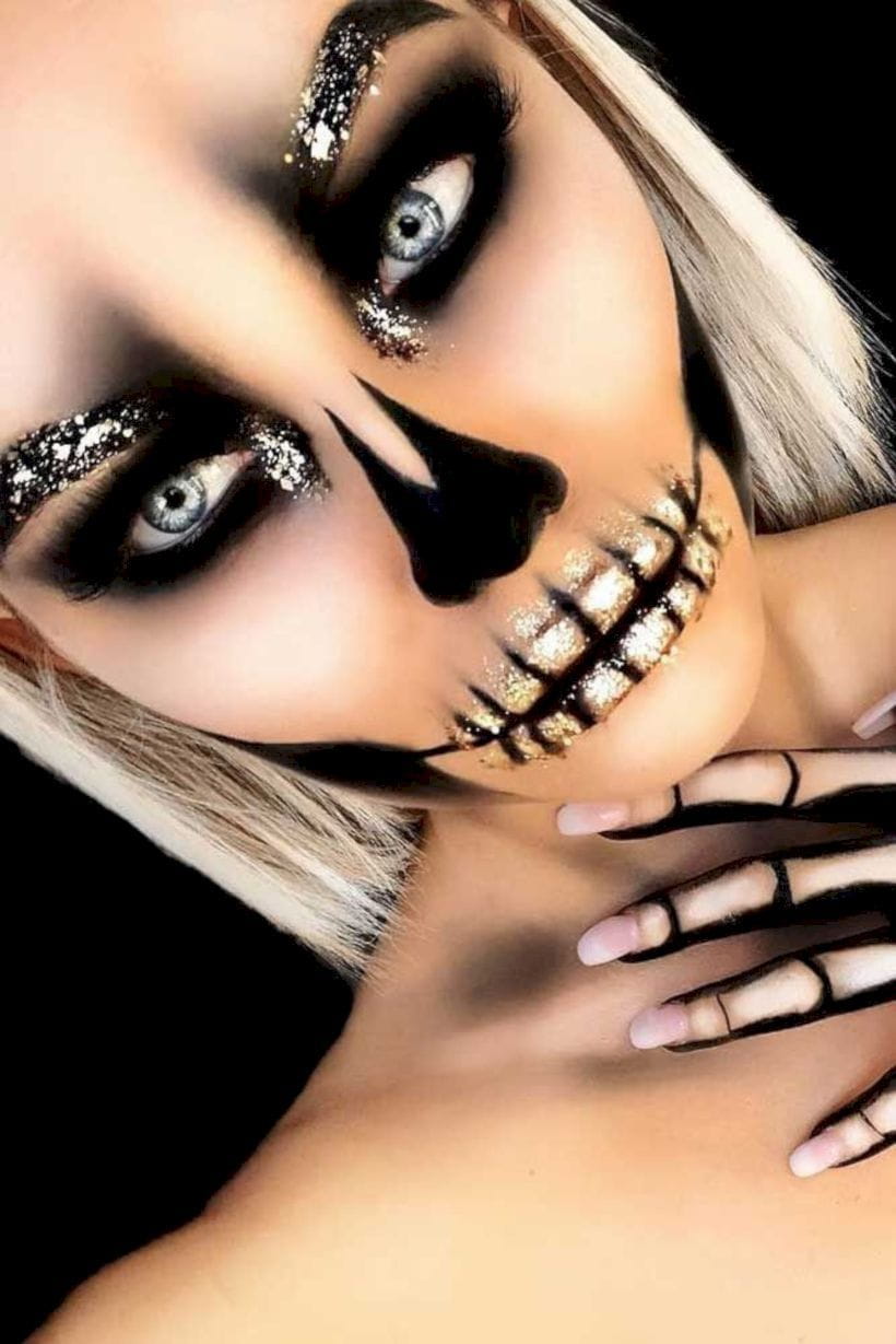 50+ Gorgeous Skull Makeup ideas To Try 2018 Halloween img 17