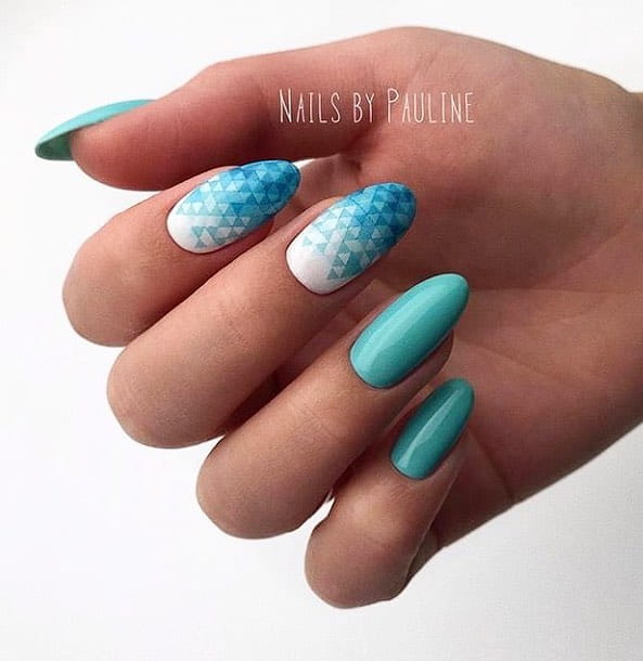 50+ Gorgeous Almond Acrylic Nails You Won't Resist img 33