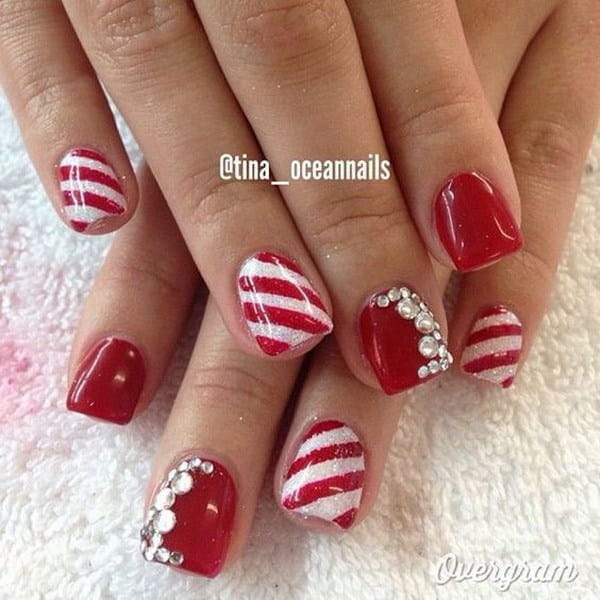 75+ Festive Christmas Red Nail Art Ideas img 5