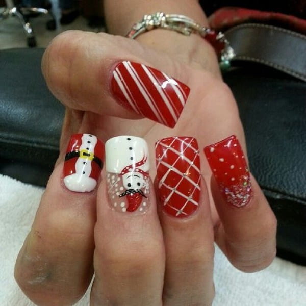 75+ Festive Christmas Red Nail Art Ideas img 27