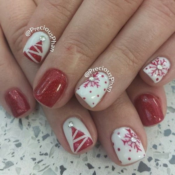 75+ Festive Christmas Red Nail Art Ideas img 30