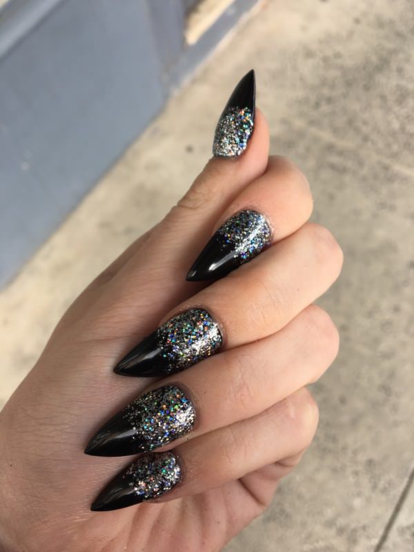 60+ Cool Stiletto Nails Designs To Try img 32