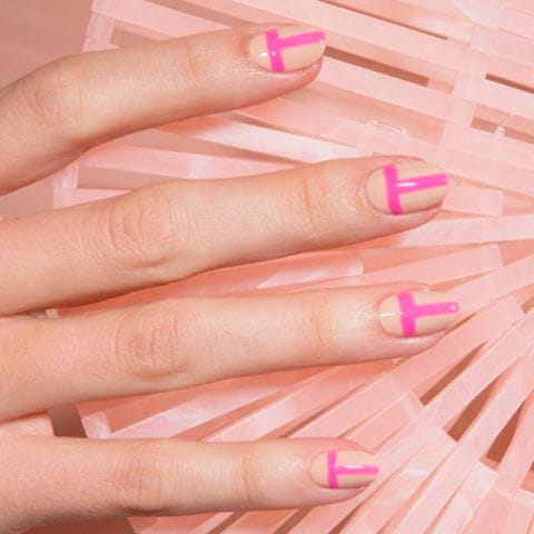 100+ Easy Valentine’s Day Nail Art Ideas 2019 img 41