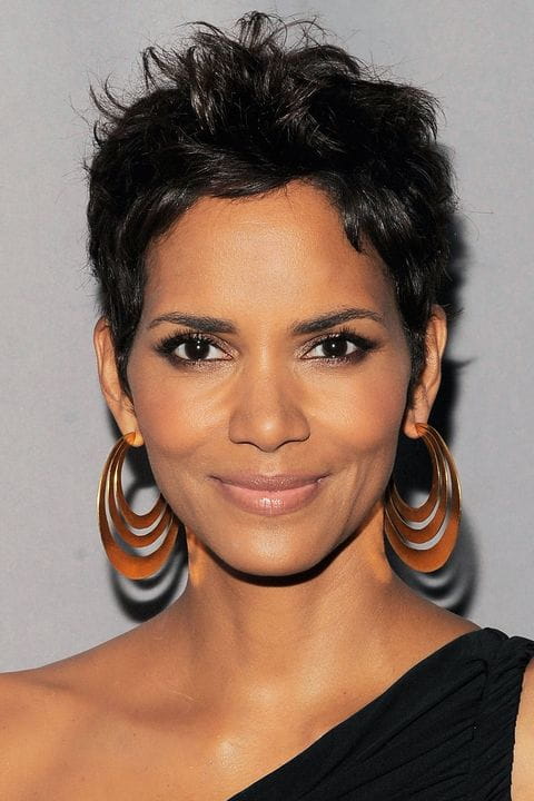 100+ Short Celebrity Haircuts You Need to Try ASAP images 4