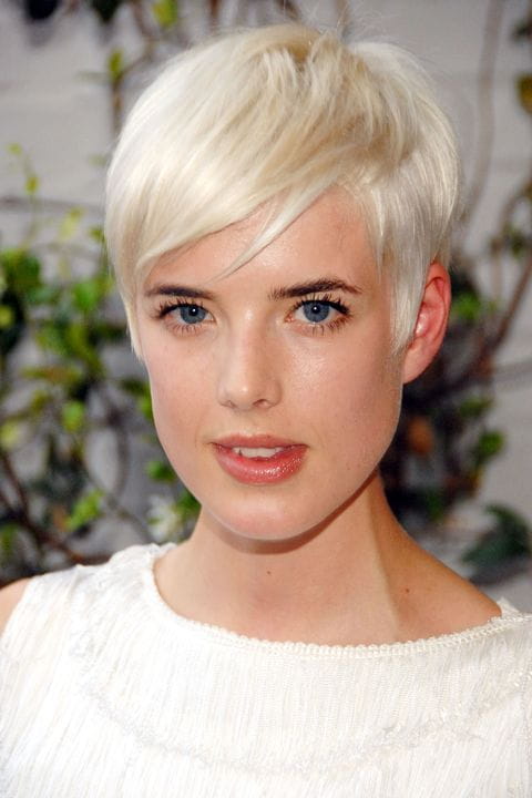 100+ Short Celebrity Haircuts You Need to Try ASAP images 12