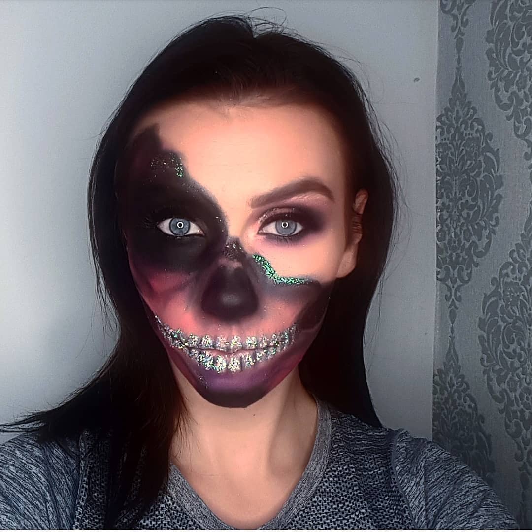 40 New Halloween Makeup Looks For Those Who Are Going All Out 2019 images 15