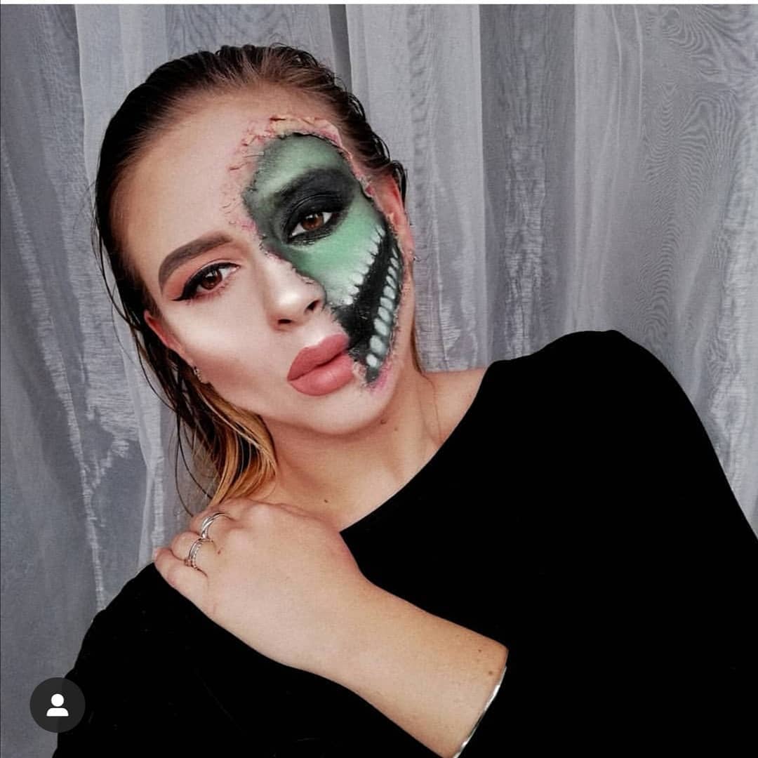 40 New Halloween Makeup Looks For Those Who Are Going All Out 2019 images 18